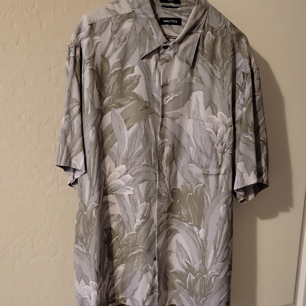 Nautica Gray and Green Leaf Print Shirt